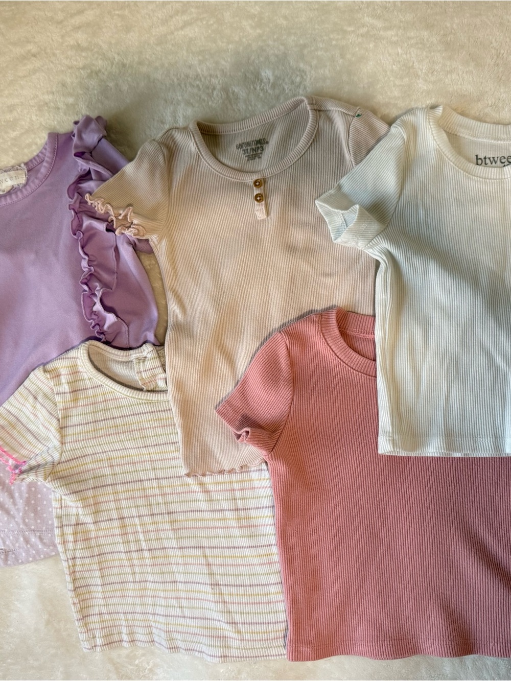 8 cute tops for your little girl in size 3T! 🎀 - Picture 4 of 5
